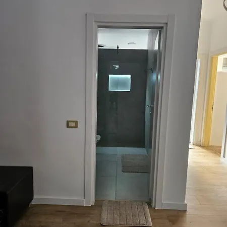 Apartment In Rruga Thoma Filpeu *